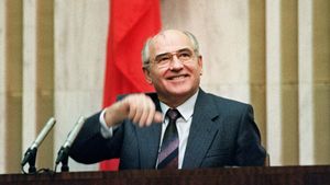 Trace the rise to power of Mikhail Gorbachev, his policies of glasnost and perestroika, and the breakup of the Soviet Union