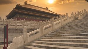 What were the 13 major dynasties of China?