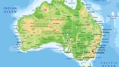 High detailed Australia physical map with labeling.